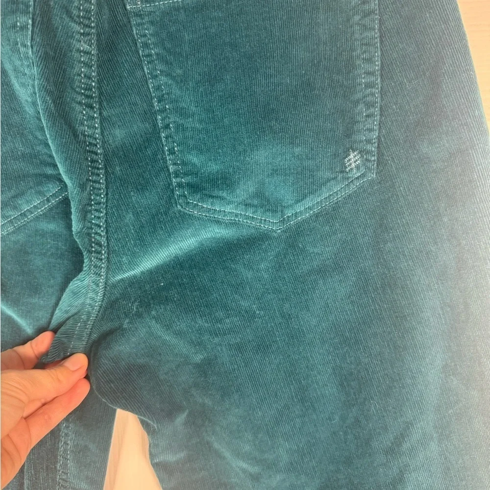 Silver Jeans Co Teal Highly Desirable Straight Corduroy Pants Womens Size 30